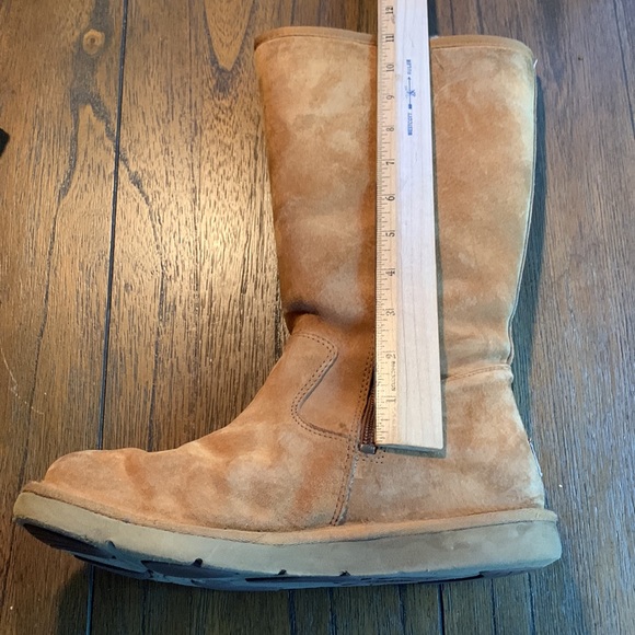 UGG Side Zip Sunset Suede Shearling Boots - Picture 5 of 11